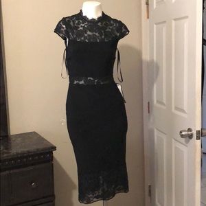 New lace midi with back slit